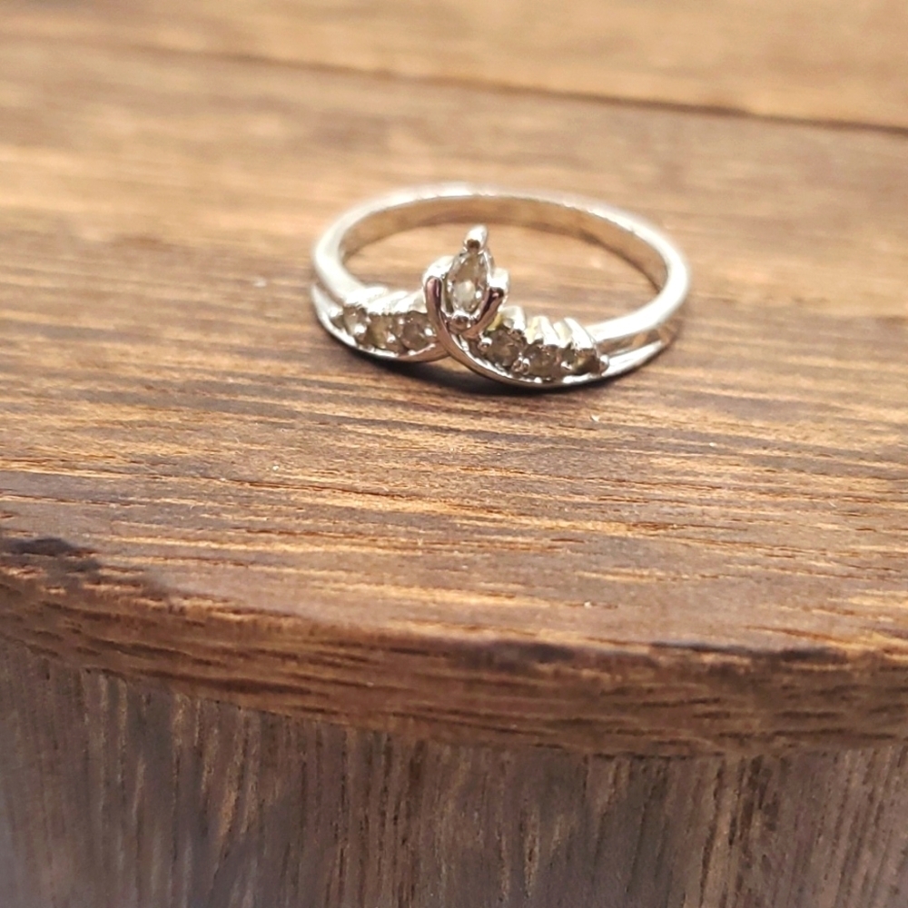 Tiara cz princess ring Size‎ 9 R551 💜